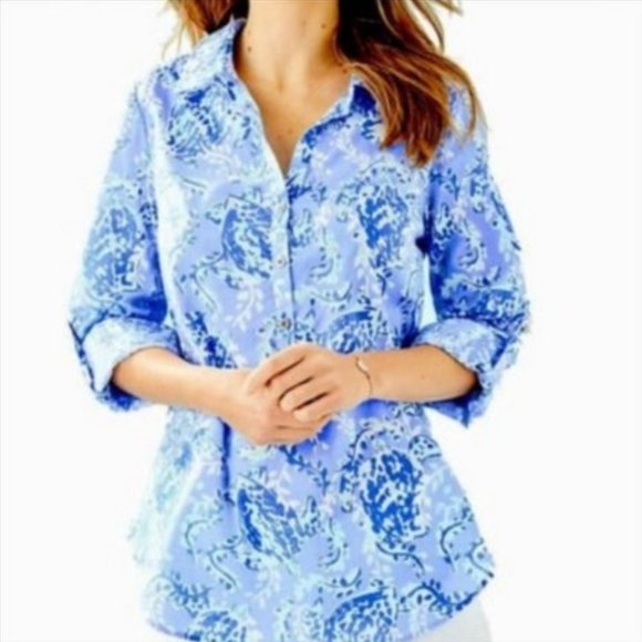 Lilly Pulitzer Tops - Lilly Pulitzer 🐢 Turtle 🐢 Blouse • Size Medium